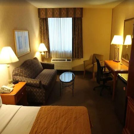 Clarion Hotel Park Central Dallas Exterior photo