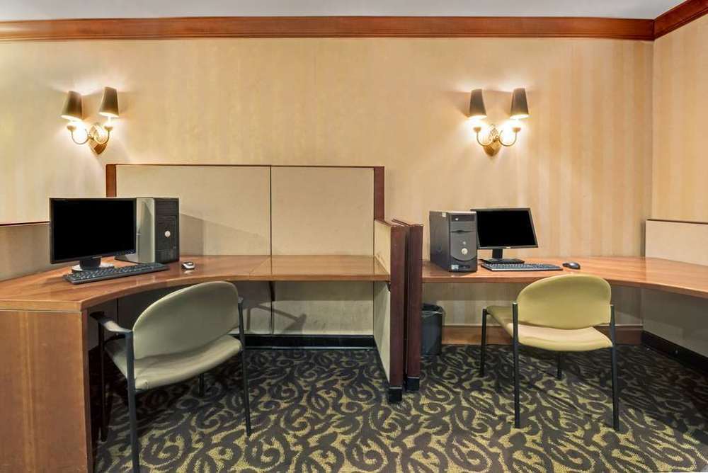 Clarion Hotel Park Central Dallas Facilities photo