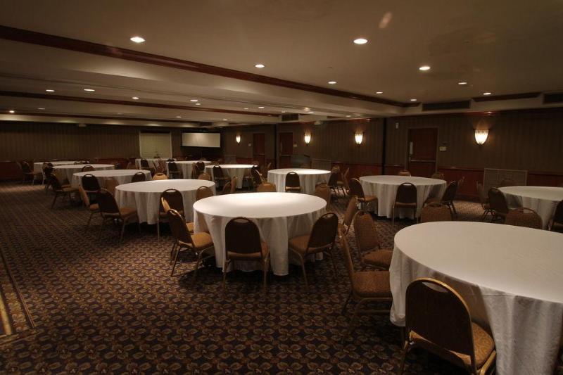 Clarion Hotel Park Central Dallas Exterior photo